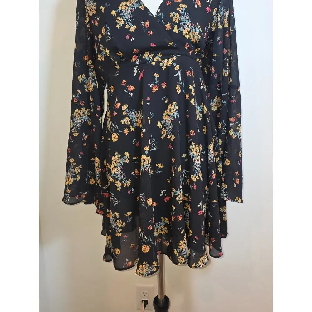 Free People Black Floral Bell Sleeve Faux Wrap Mini Dress M Boho V-Neck Lined